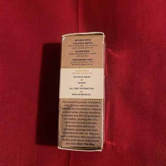 Faced Born This Way Healthy Glow SPF 30 Skin Tint watermelon + Apple foundation - Picture 4 of 4